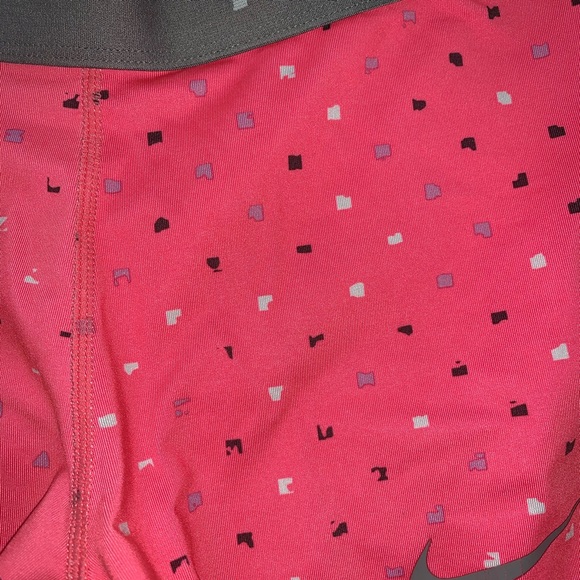 🚫SOLD🚫- Pink Speckle Nike Pros - Picture 3 of 5